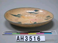 藏品(彩繪瓷花卉盤)的圖片
